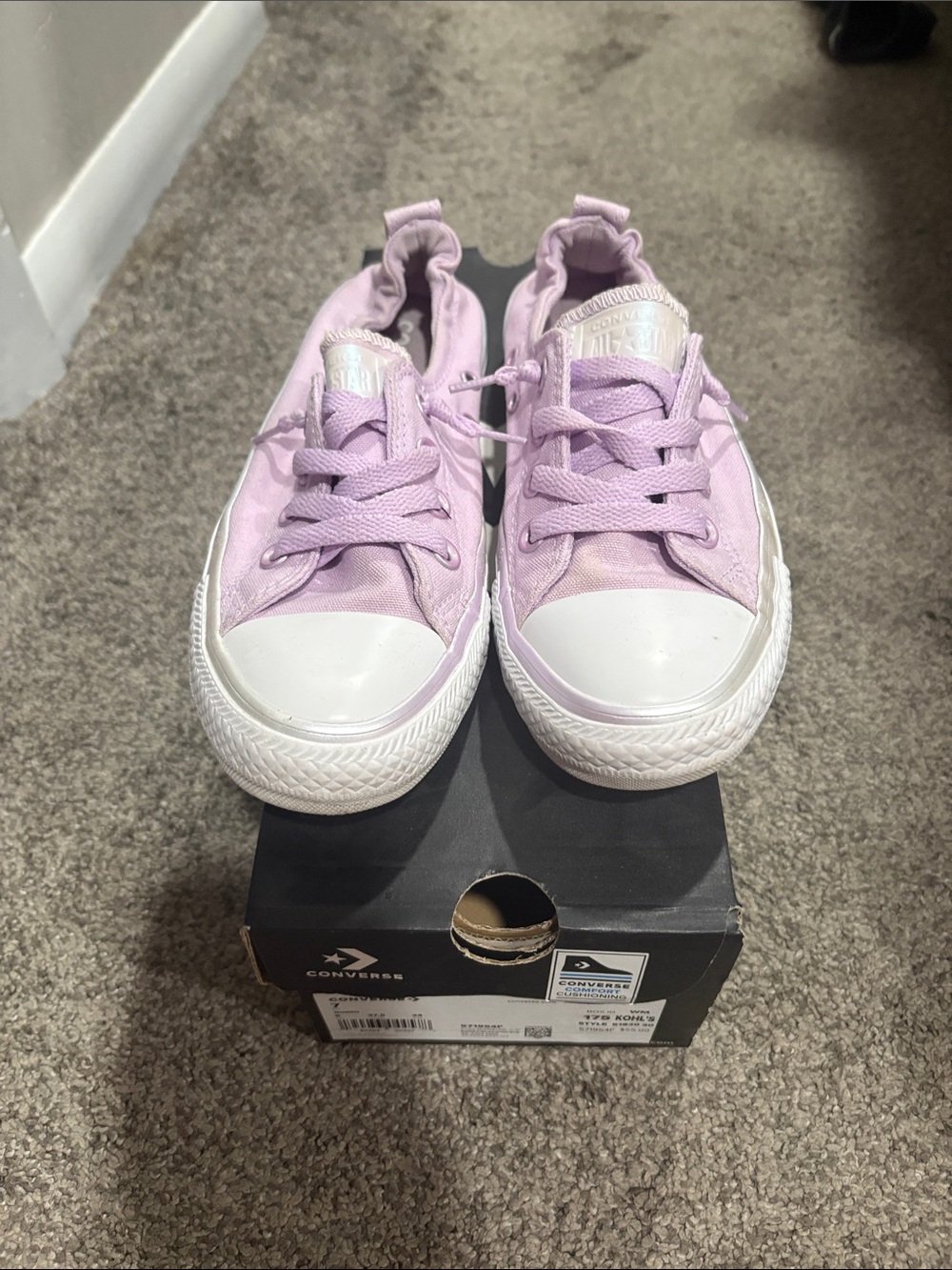 Converse Women’s Low Top Sneakers - Light Purple